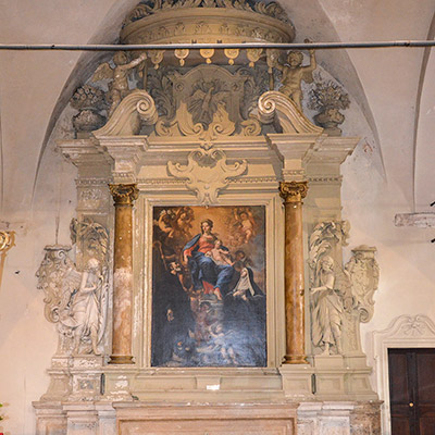 altare della madonna del rosario