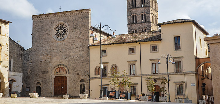 Cattedrale di Santa Maria del Popolo e Palazzo Vescovile